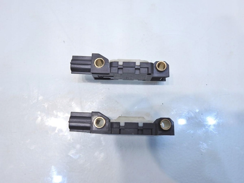 фото №6, Датчик ударный audi a4 b7 8e0959643b