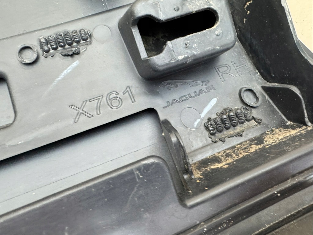 фото №16, Jaguar f-pace x761 16r- молдинг двері правий перед права hk83-21064-a