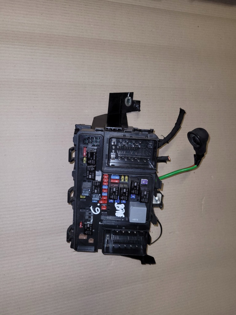 фото №1, Ford mondeo mk5 коробка запобіжників