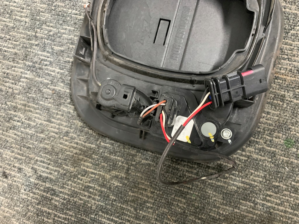 фото №9, Ford mustang mach-e крышка разъём зарядки крыла левый перед оригинал