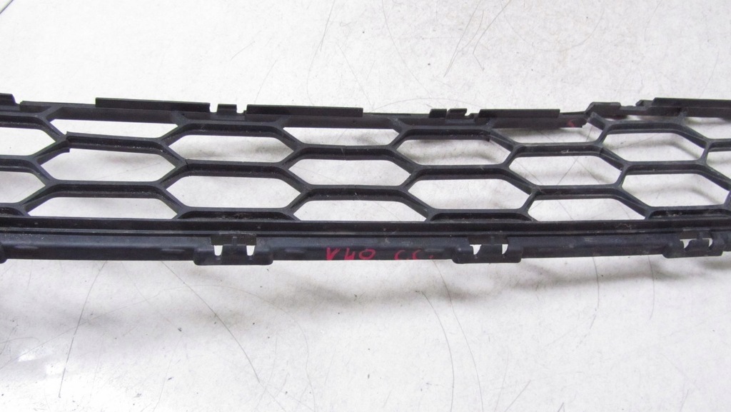 фото №6, Volvo v40 ii cc решётка бампера средняя перед