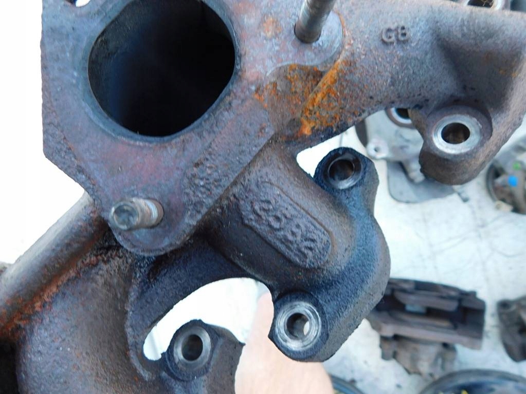 фото №7, Volvo v70 s60 2.4 d5 2002r коллектор выпускной