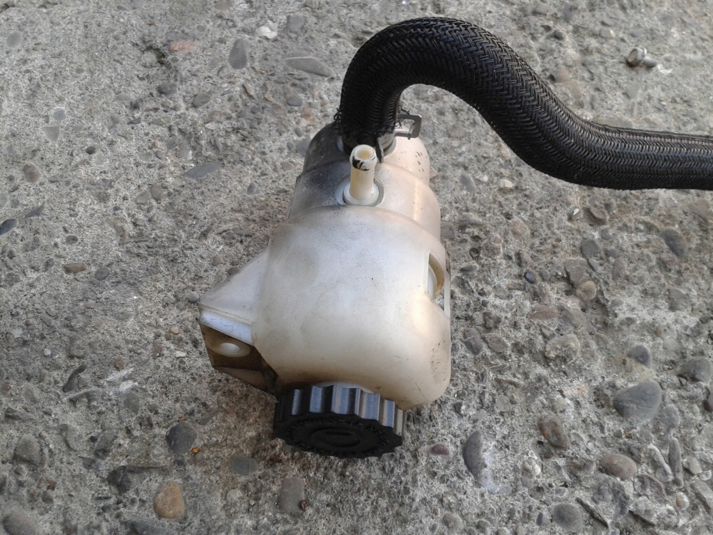 фото №1, Бак підсилювача dodge journey 2.0 crd