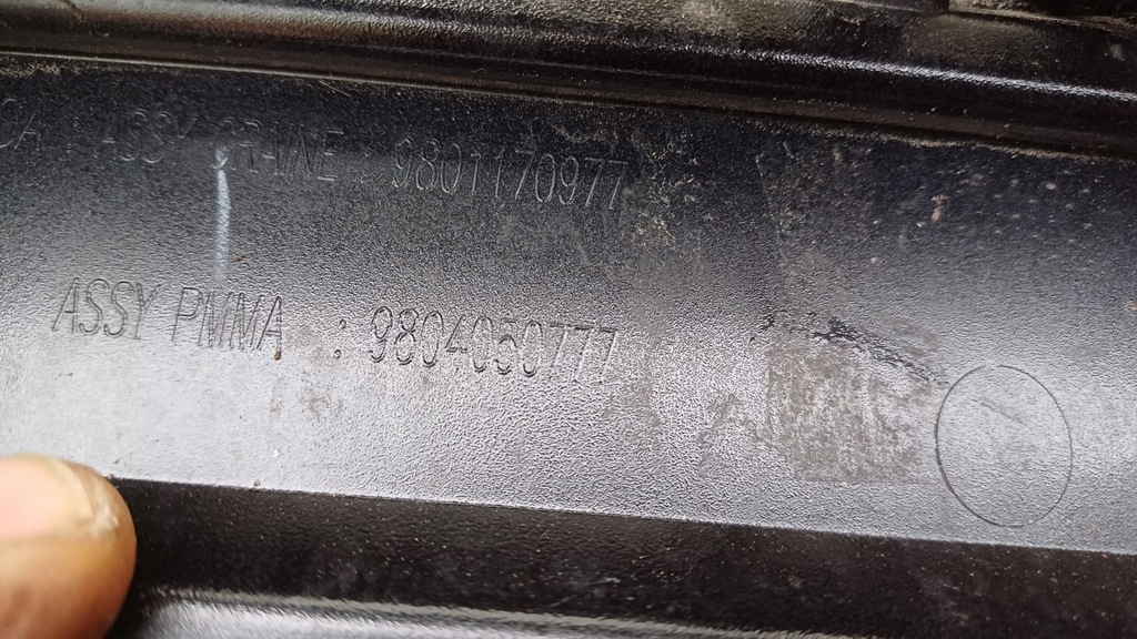 фото №7, Citroen c4 cactus спойлер спойлер накладка крышки багажника 9804050777