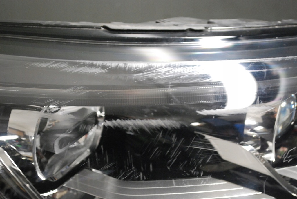 фото №13, Лампа led правый перед renault megane iv 90060925