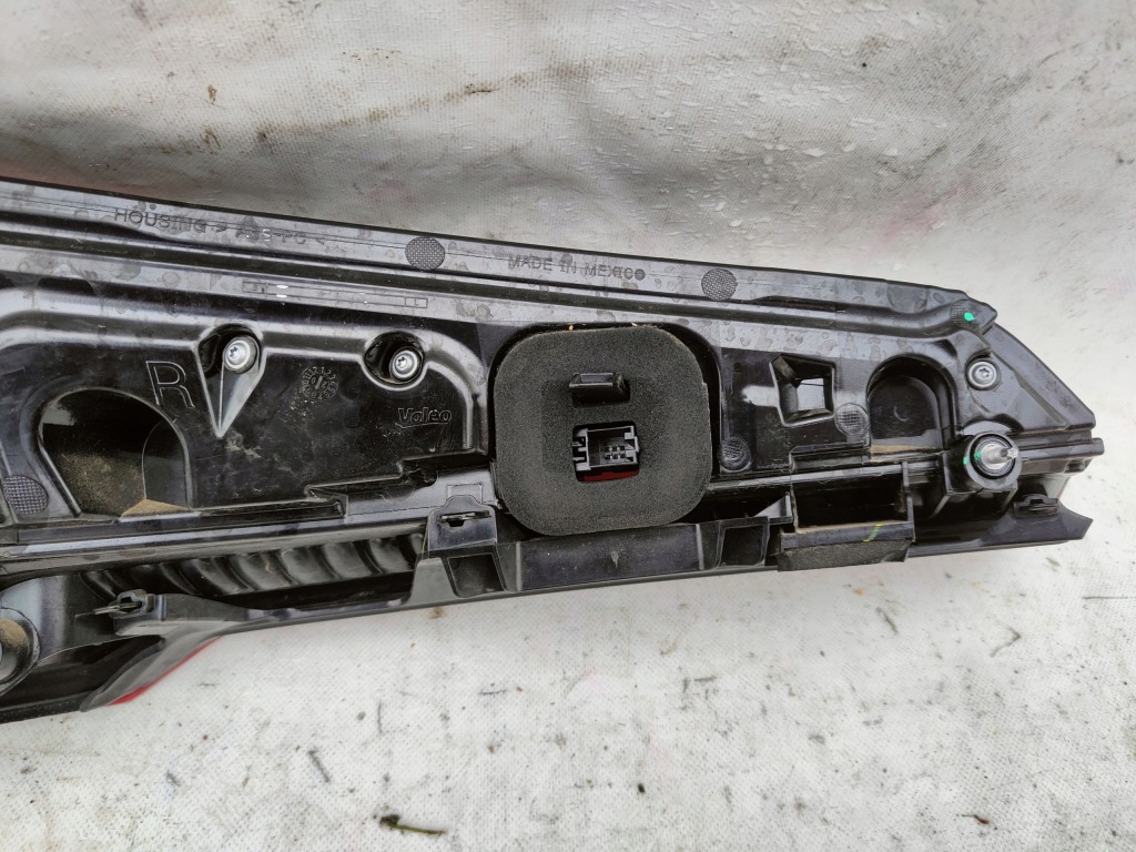 Фара audi q5 80a 16-20 правий задній led європа Ціна