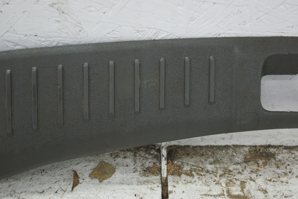 Накладка порог багажника поперечина задняя ford kuga 1 Оригинал