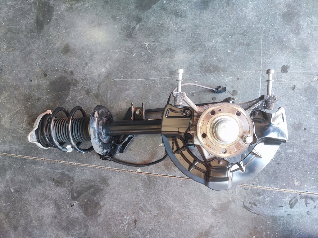 фото №1, Mercedes gla w247 45s amg амортизатор макферсон правий