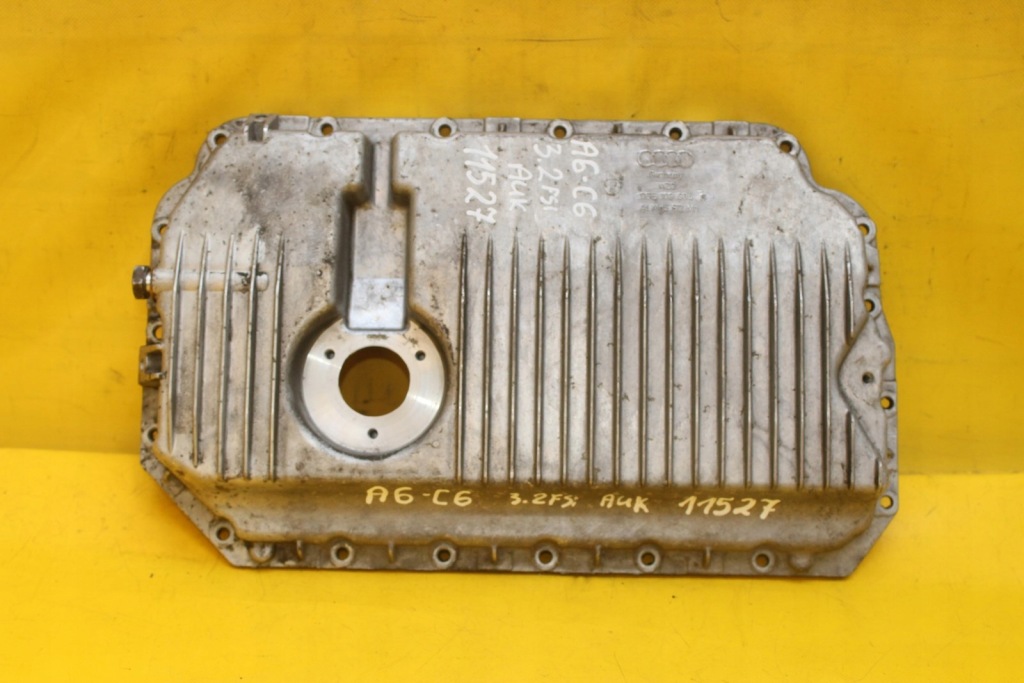 Купить Поддон масляная a6 c6 a4 b7 3.2 fsi 06e103604g