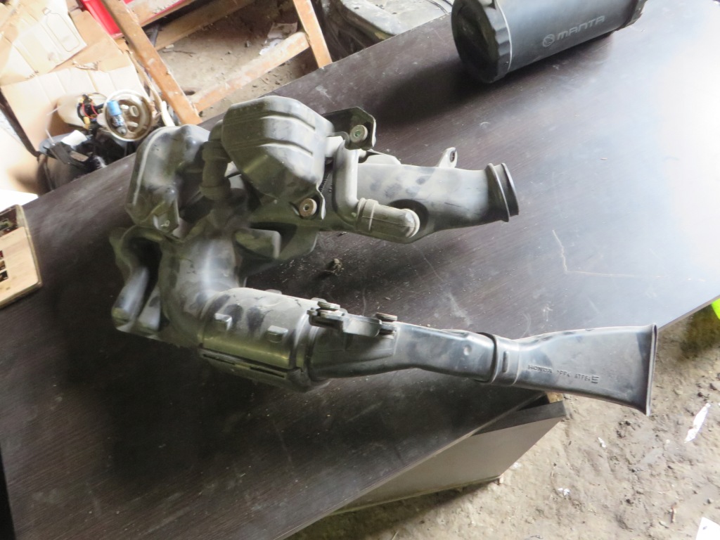 фото №1, Резонатор повітрозабірник повітря honda accord viii 2.2d d