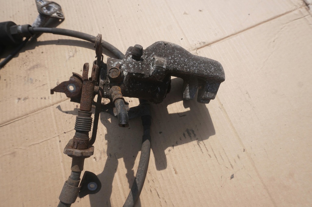 фото №9, Toyota avensis t27 модуль гальма ручного 46300-05010 супорт троси 2010rok