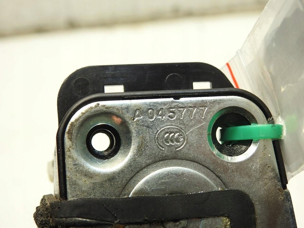 фото №7, Замок дверь правый задняя 2 pin kia sorento i a045777