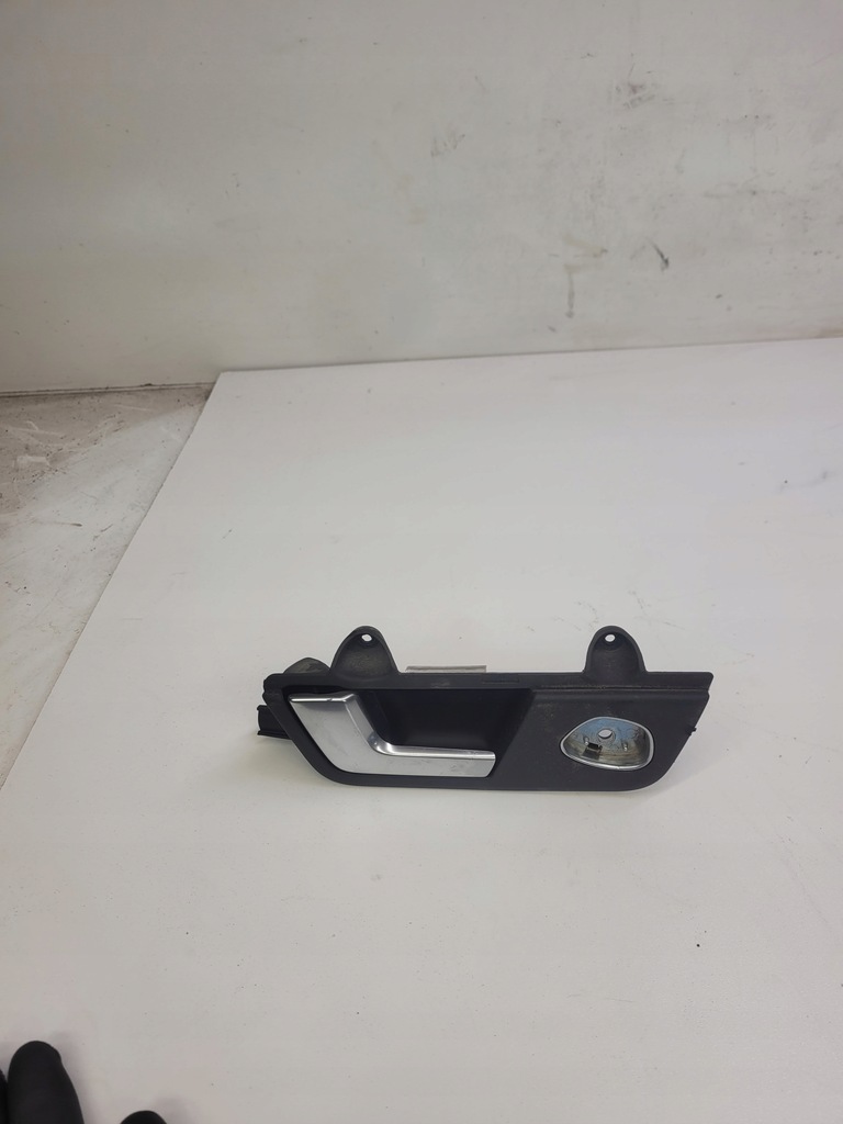 фото №1, Ручка внутренняя левый задняя audi a4 b7 8e0839019c