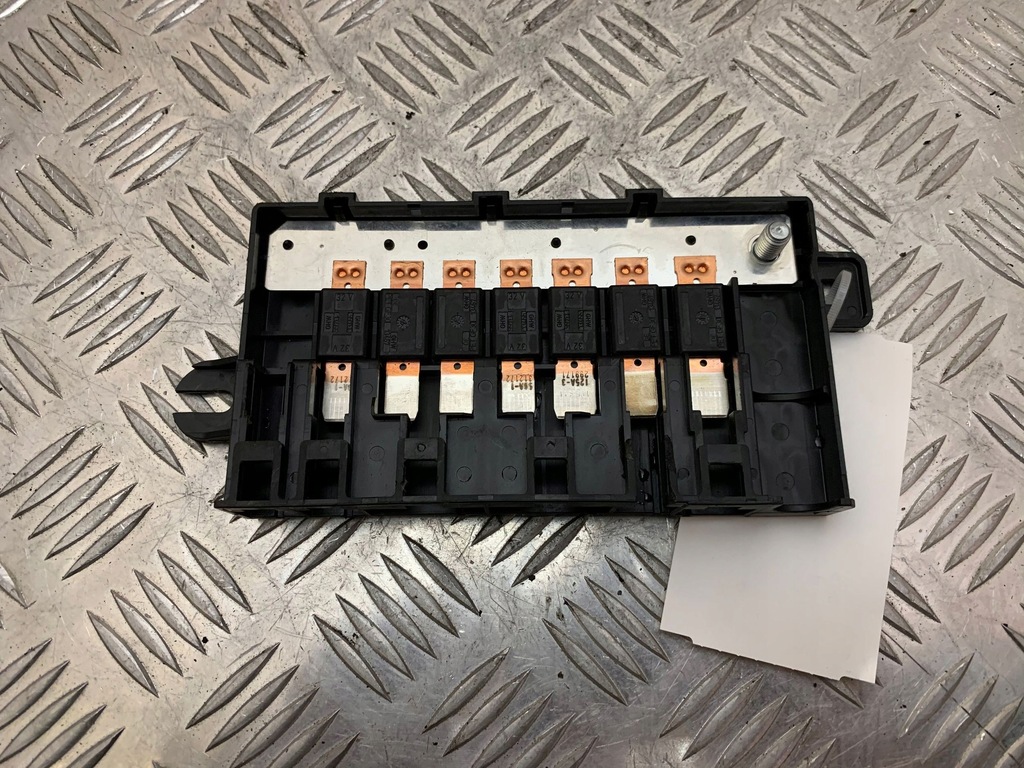 фото №1, Bmw 3 f30 f35 f31 2018 предохранитель 10688710