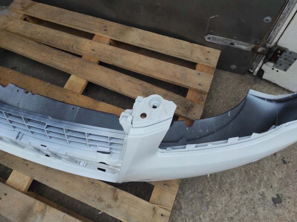 фото №8, Бампер audi a4 b7 pdc ly9c