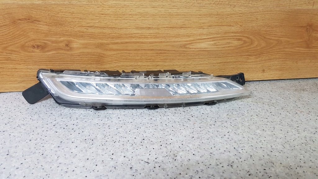 Купити C4 picasso led drl правий d 53