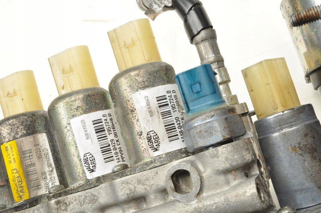 Aston martin vantage 4.7 насос підсилювача коробки ed0011655c Київ