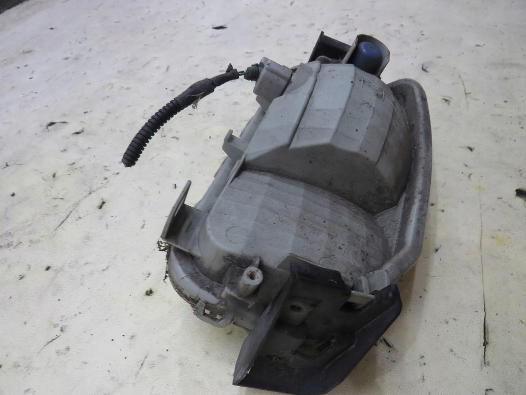 фото №6, Противотуманная фара правый prius 3 iii