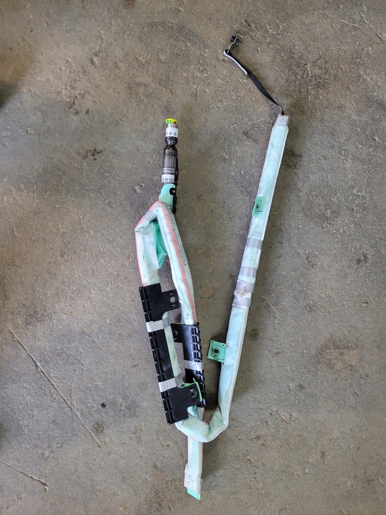 фото №1, Hyundai kona 17-20 шторка безопасности правая