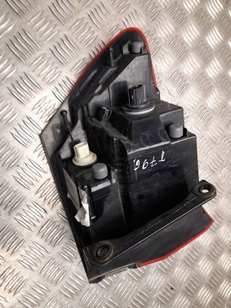 фото №6, Лампы задние jeep grand cherokee iv 2016 с правой p68142940af