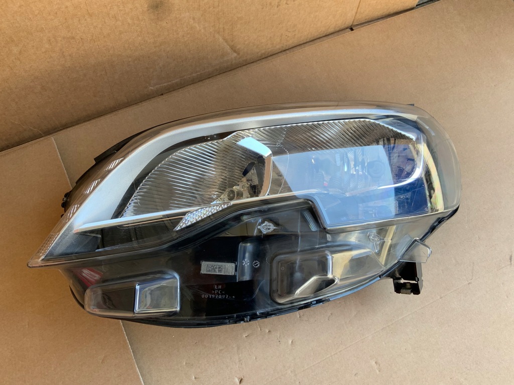 фото №12, Лампа левая передняя peugeot expert traveller 16-