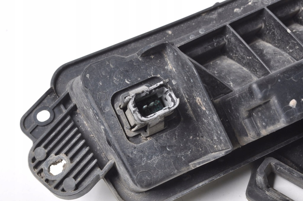 Купить Peugeot 308 рестайлинг  фара свет led светодиодная правый  90001887