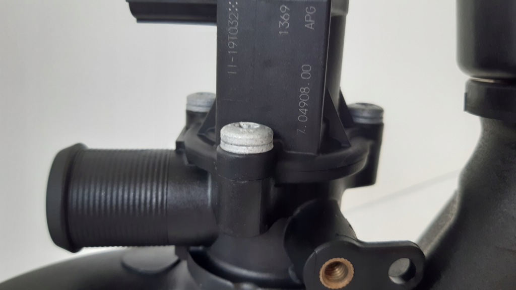 Range rover vogue l405 2.0 si4 труба шланг повітря jpla-6n650-bd в Україні