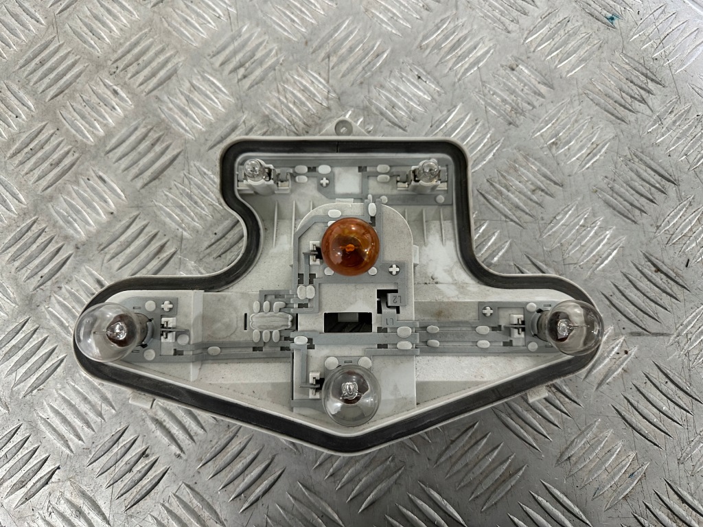 фото №1, Skoda yeti вкладиш лампи лівий задня 5l0945257