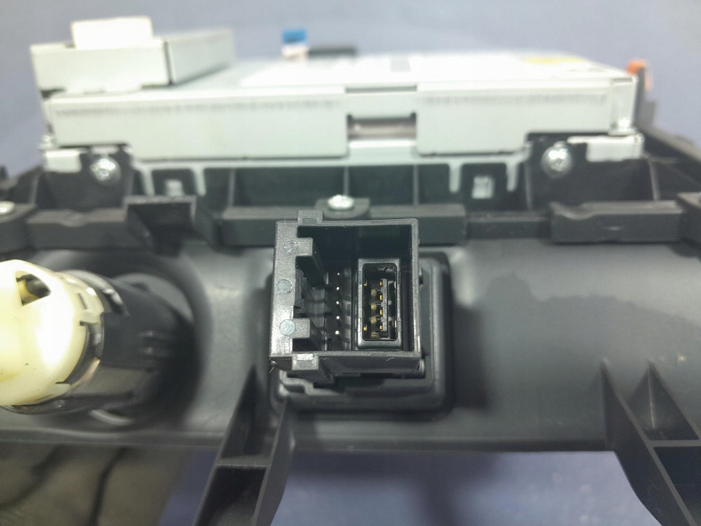 фото №6, Toyota rav4 v xa50 зарядное устройство индукционная 861c0-42010-c1