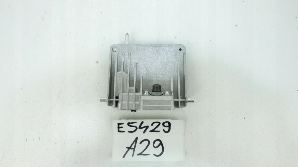 фото №10, Камера скло асистент перемикання поперечина mercedes b w247 2016- a2479002908