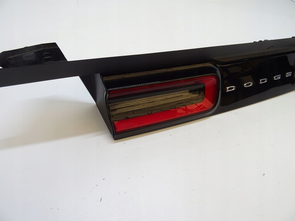 фото №9, 2015-2023 challenger лампа задняя задняя средняя оригинальная led 2020 rok