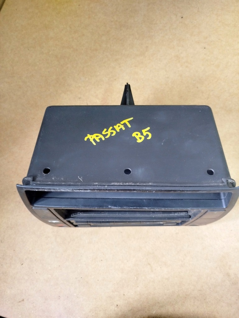 фото №2, Рамка радио консоль средняя панель кондиционера volkswagen passat b5