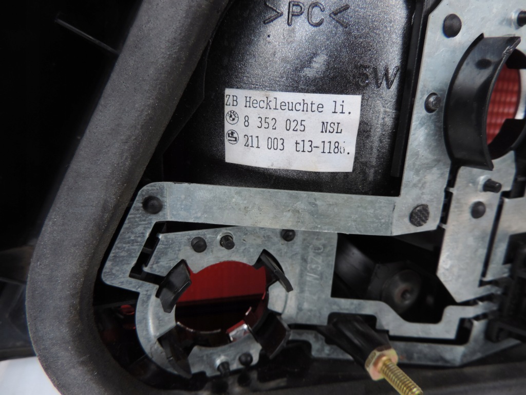 Bmw 7 e38 права задня фара Недорого