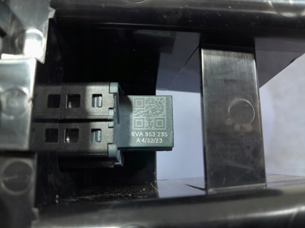 фото №6, Skoda fabia iv решётки обдув воздуха средний 6va820951