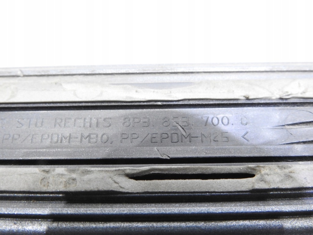 фото №8, Молдинг крыла правый задняя нижняя ly7e audi a3 8p 3d