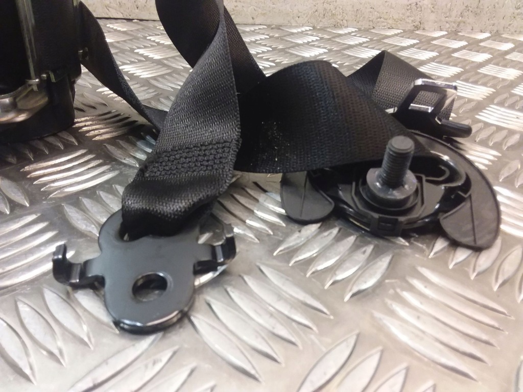 Bmw x6 f16 2017 перед сторона правый  ремень безопасности сиденье передний в Украине