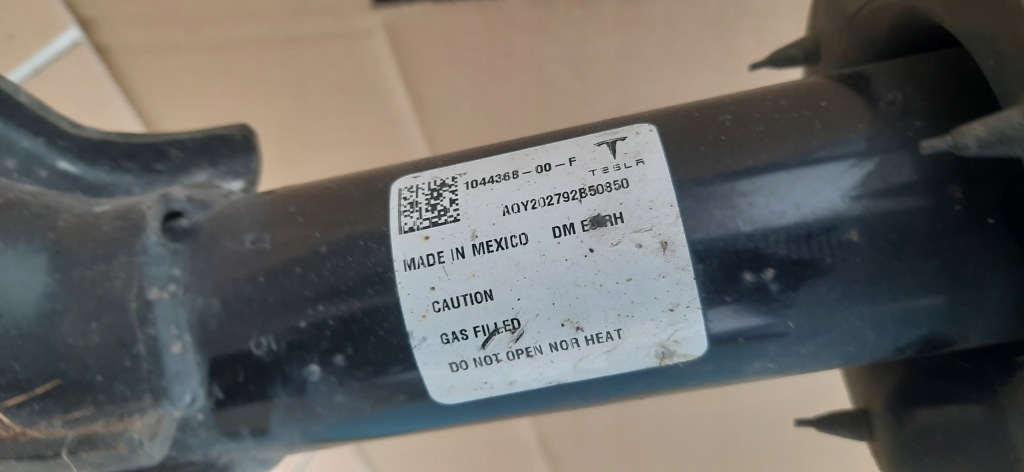 Амортизатор перед правий tesla 3 демонтаж Недорого