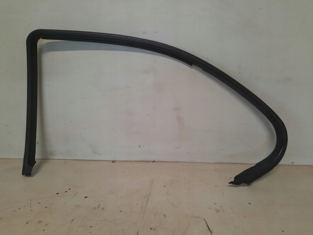 фото №1, Bmw 520i e39 95-00 sedan рамка чохол двері задня правий 8159876