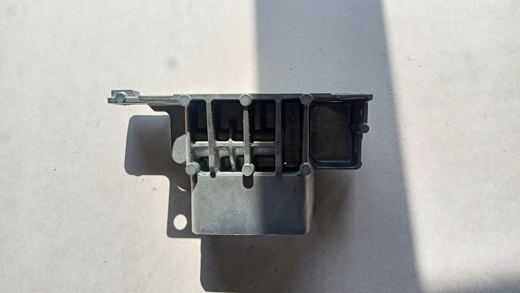 фото №1, Land rover defender зона деформации absorbuer лонжерон