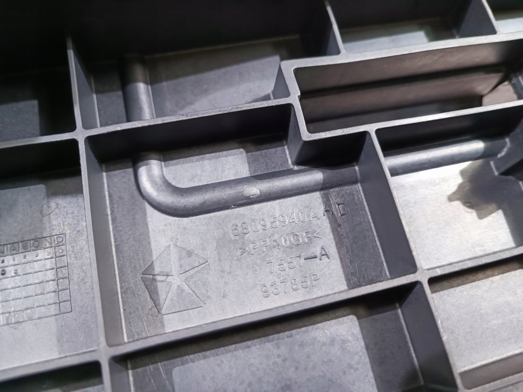 фото №12, Основание кронштейн аккумулятор dodge ram 2013-