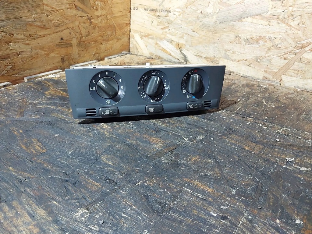 фото №9, Панель обдув кондиционера volvo v40 s40 612657