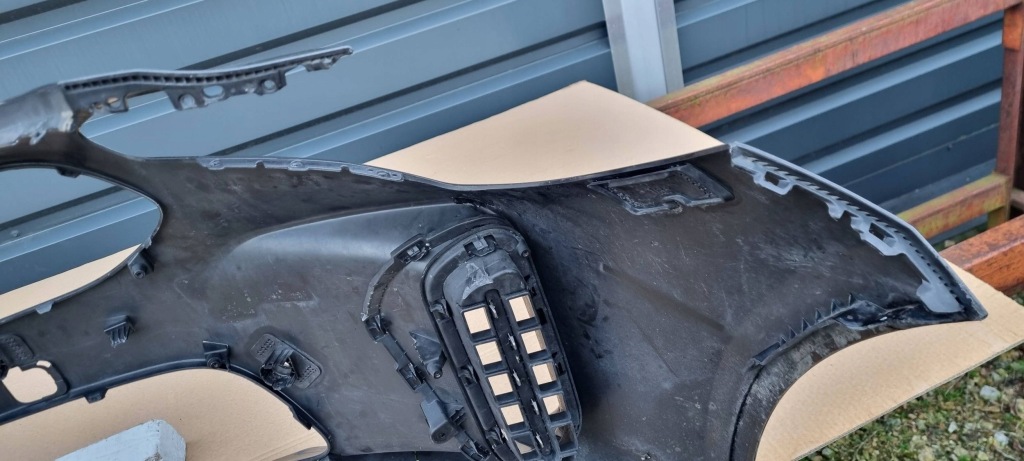 Kia stinger 2017- бампер перед оригинал g027 Доставка