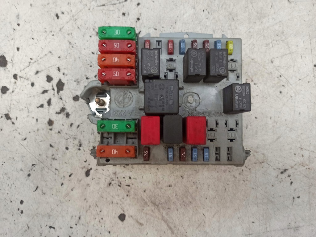 фото №1, Alfa romeo gt коробка запобіжників 51742419