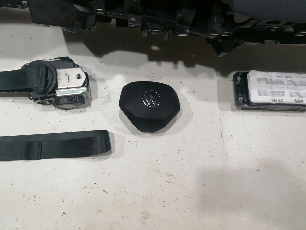 фото №6, Vw id4 id 4 панель приладів консоль подушка безпеки подушки безпеки ремені