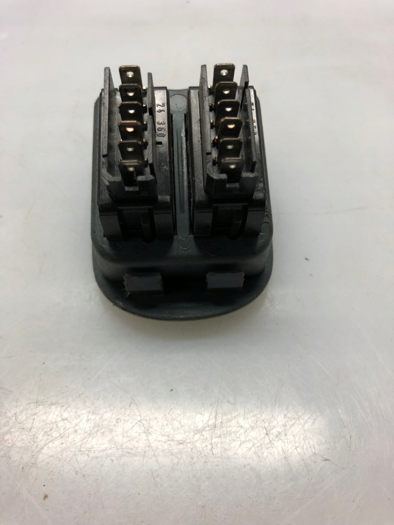 фото №3, Панель переключатель окон renault 838099g