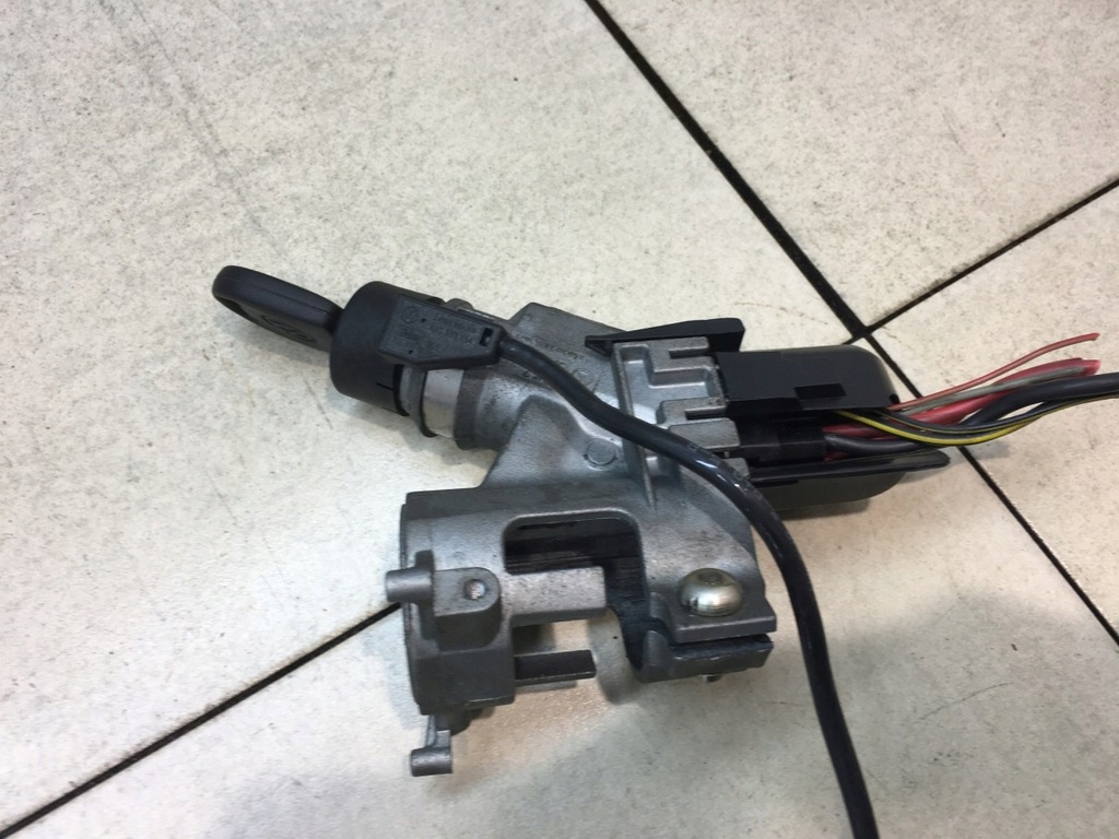 фото №4, Замок запалювання ключ ручка vw lupo 1.0 357905851f