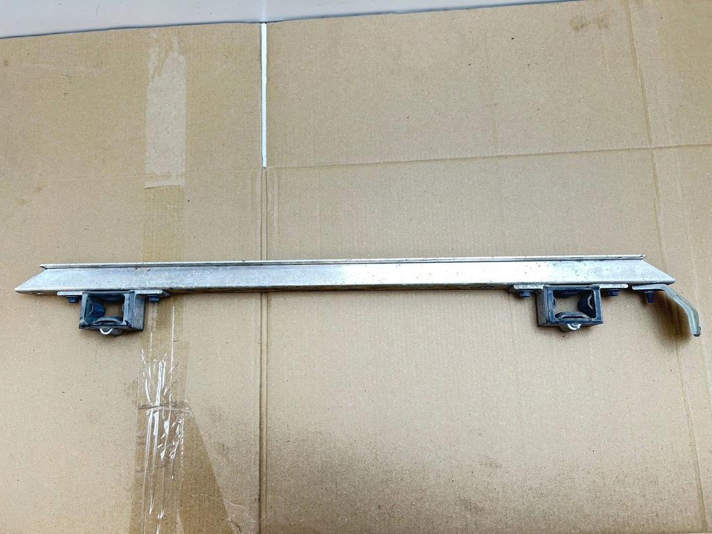 фото №1, Tesla model 3 2023 панель кронштейн радіатора / dół