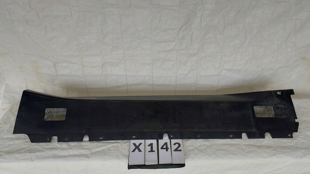 фото №8, Bmw i3 i01 накладка молдинг порог порог правая