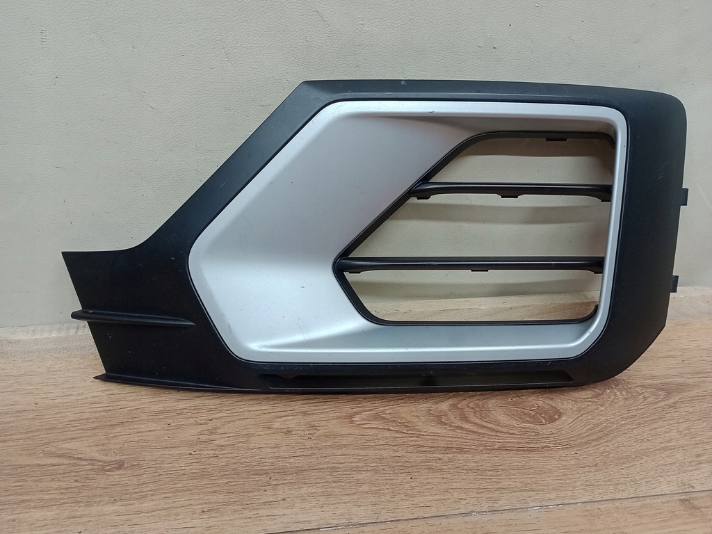 фото №1, Audi q2 решітка ліва w бампер передній