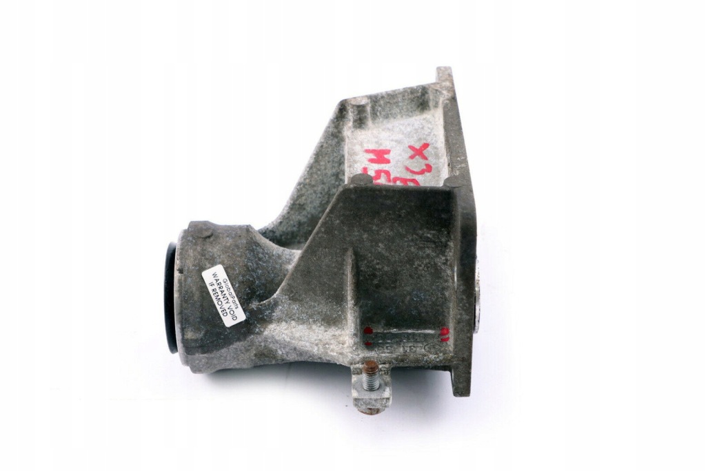 Bmw x3 e83 m54 кронштейн опора полуось 7516065 Оригинал